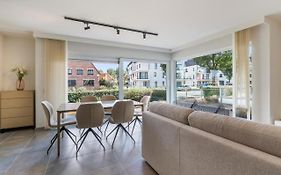 Ruim appartement 1min van strand met privé parking